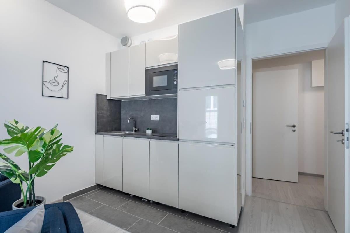 Modern Apt In Authentic Central Area Budapest Exterior photo